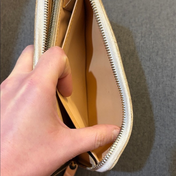 Louis Vuitton White Murakami long Wallet - Picture 11 of 16